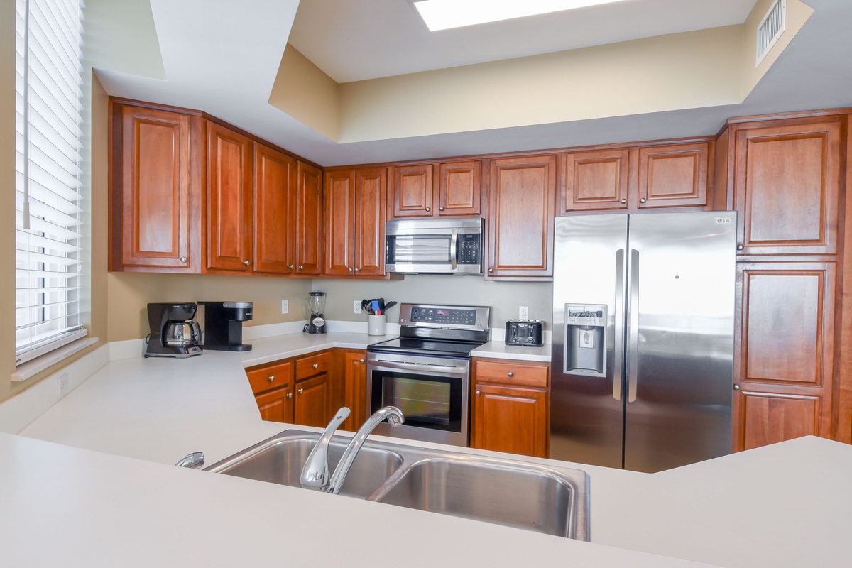Silver Beach Towers West 906- Kitchen