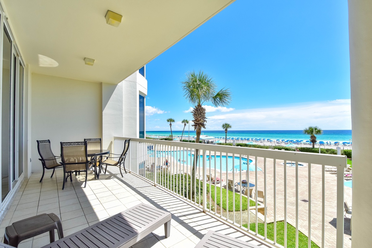Silver Beach Towers West 202 - Spacious Main Balcony