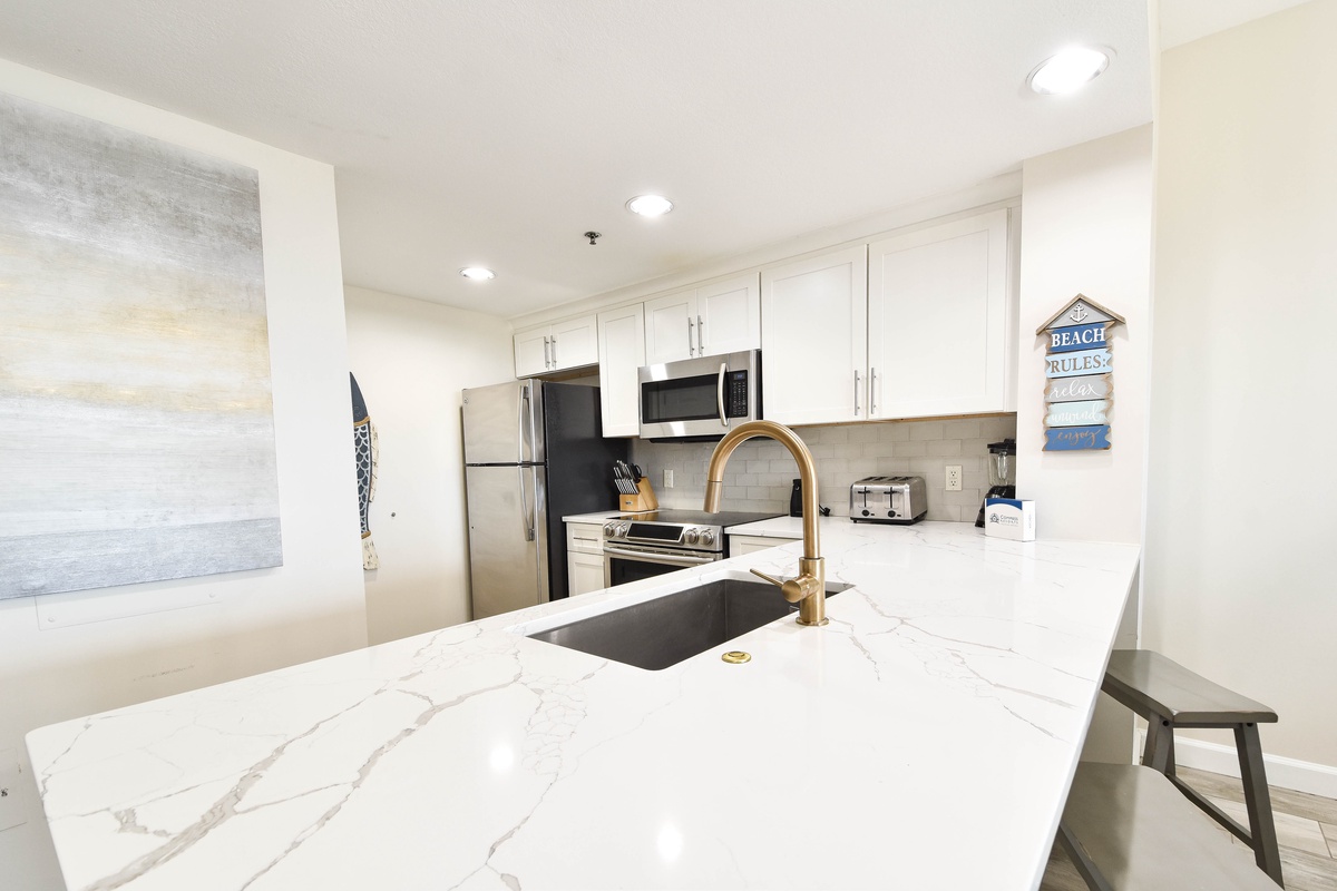 Sterling Shores 417 - Fully Equipped Kitchen