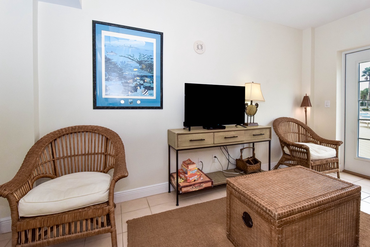 Silver Shells St. Maarten Cabana 5 - Seating Area with TV