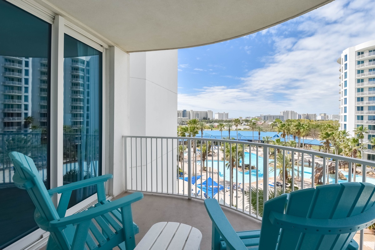 6 Palms 1513- Balcony