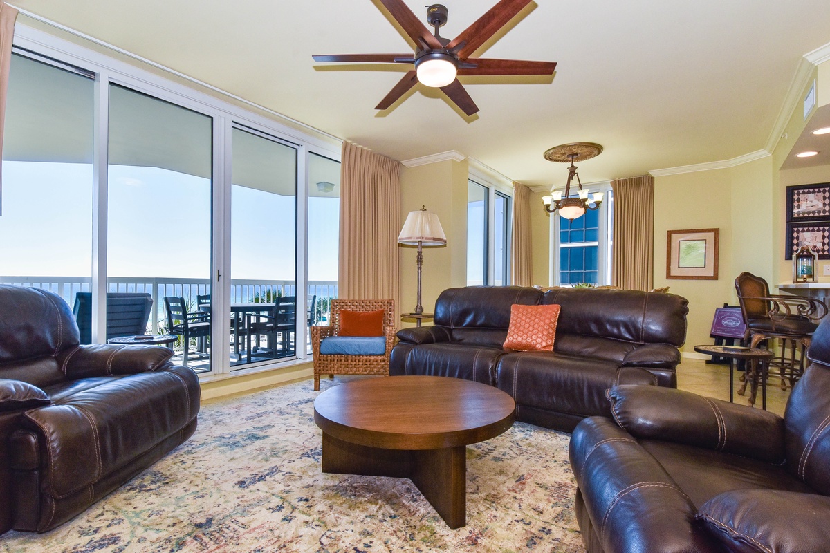 Silver Beach Towers W306