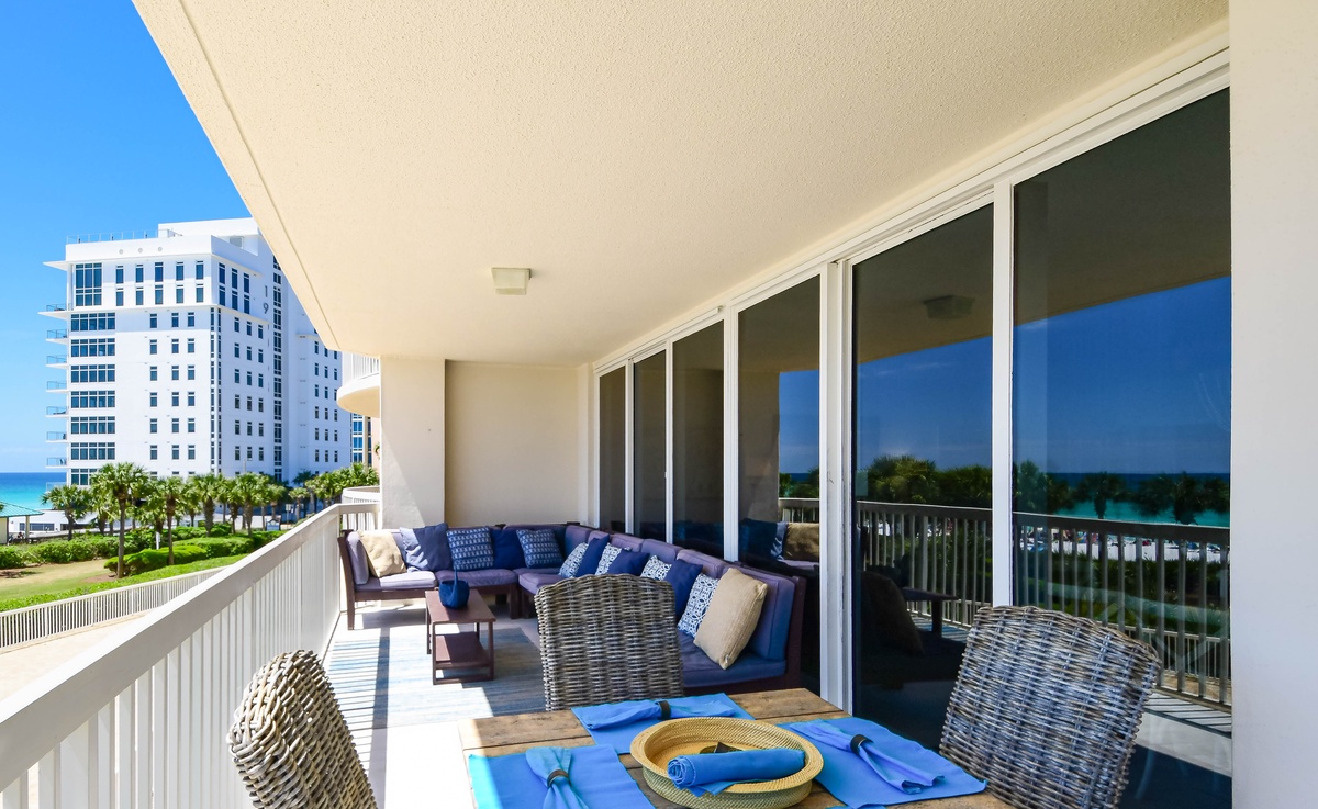 Silver Shells St. Maarten 305- Balcony