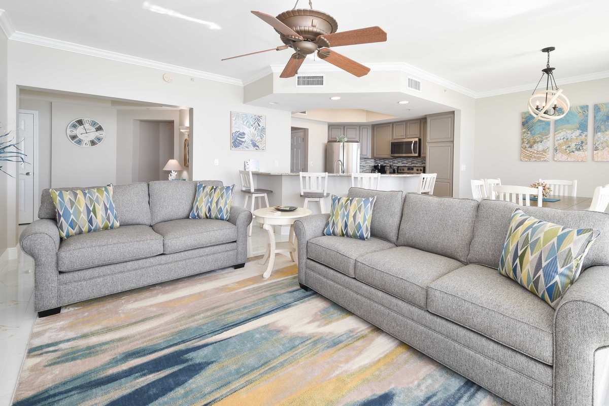 Silver Beach Towers East 504- Living Area