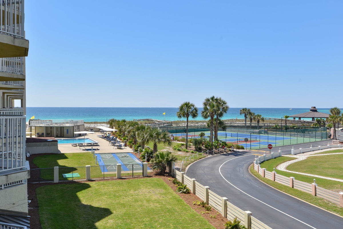 Inlet Reef Club 216 - Balcony View