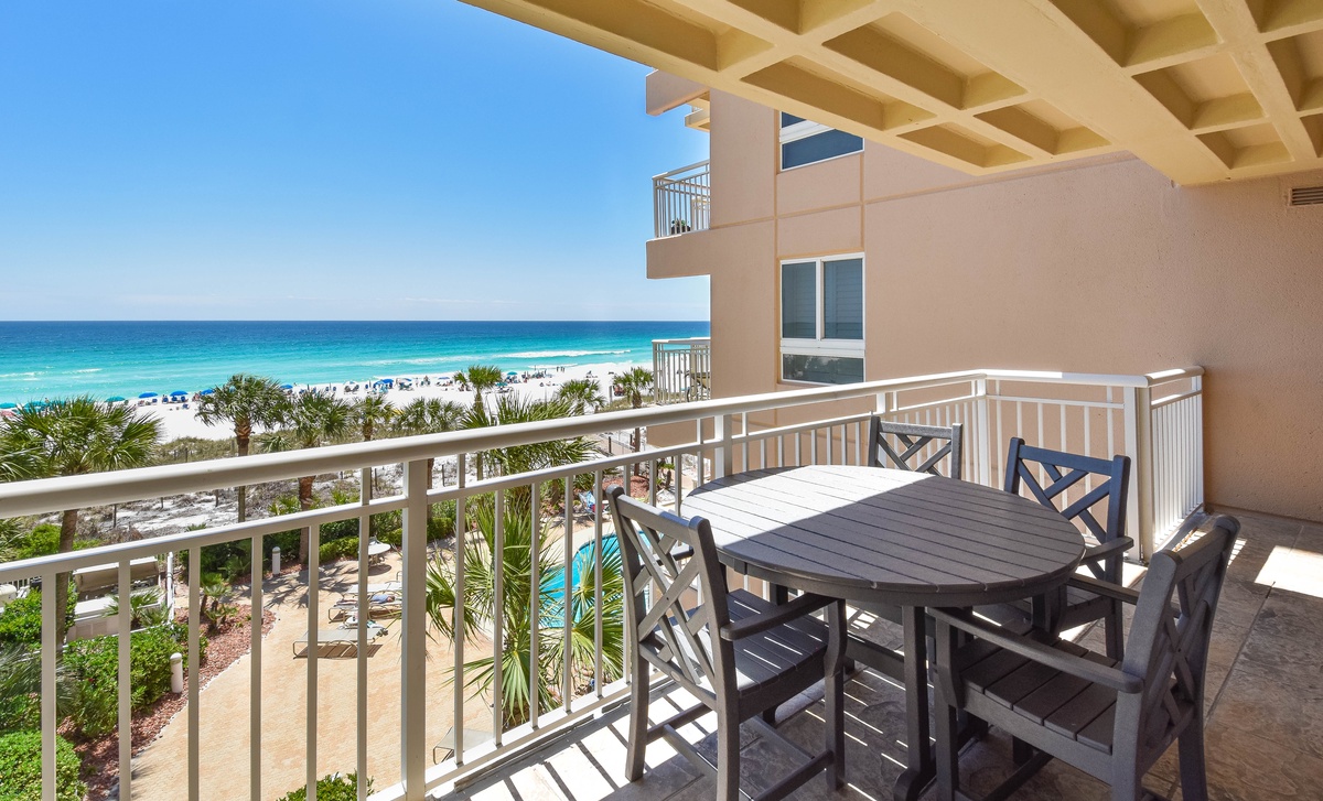 Destin Towers 41- Balcony Seating