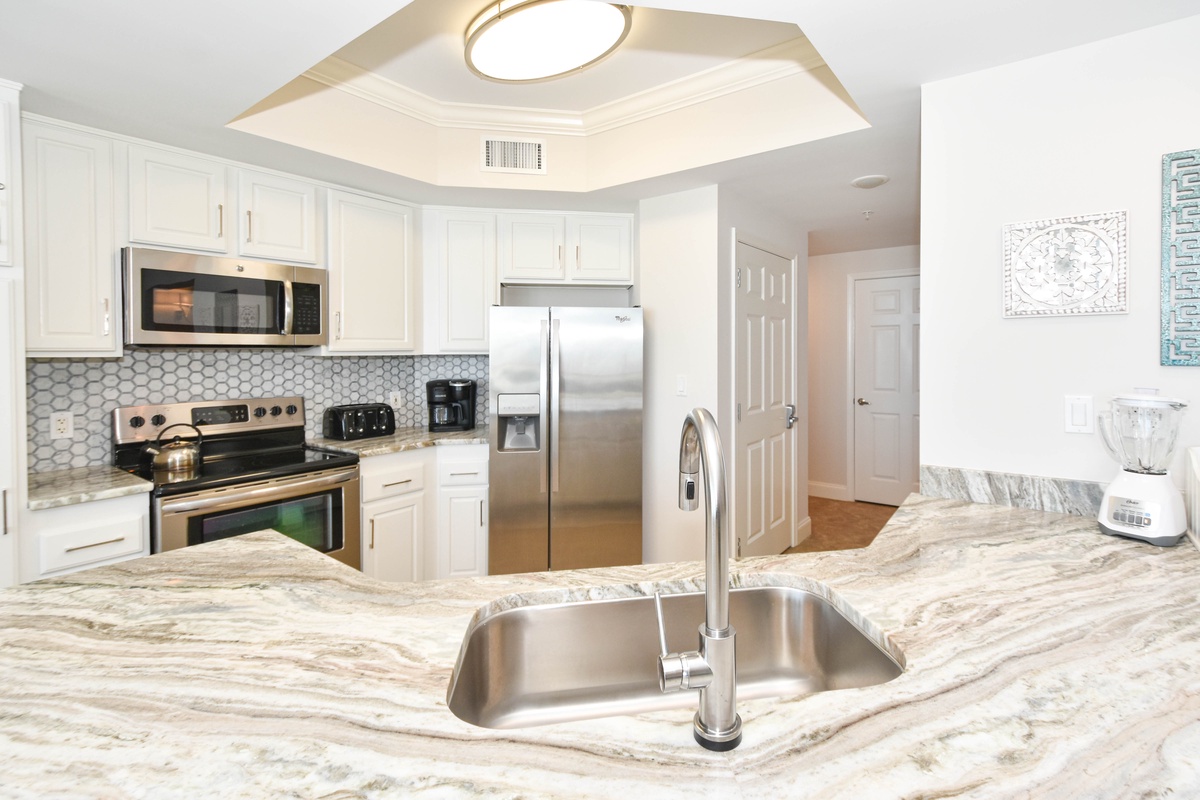 Silver Beach Towers East 303 - Fully Equipped Kitchen