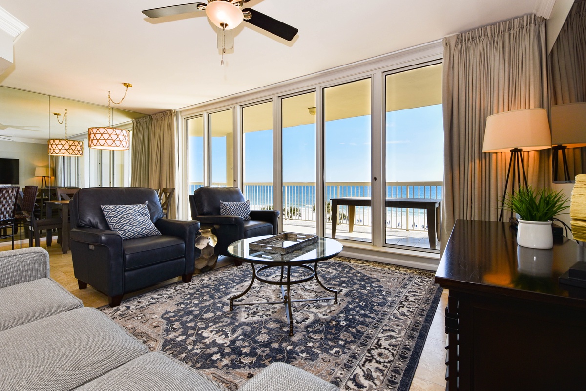 Silver Beach Towers E404