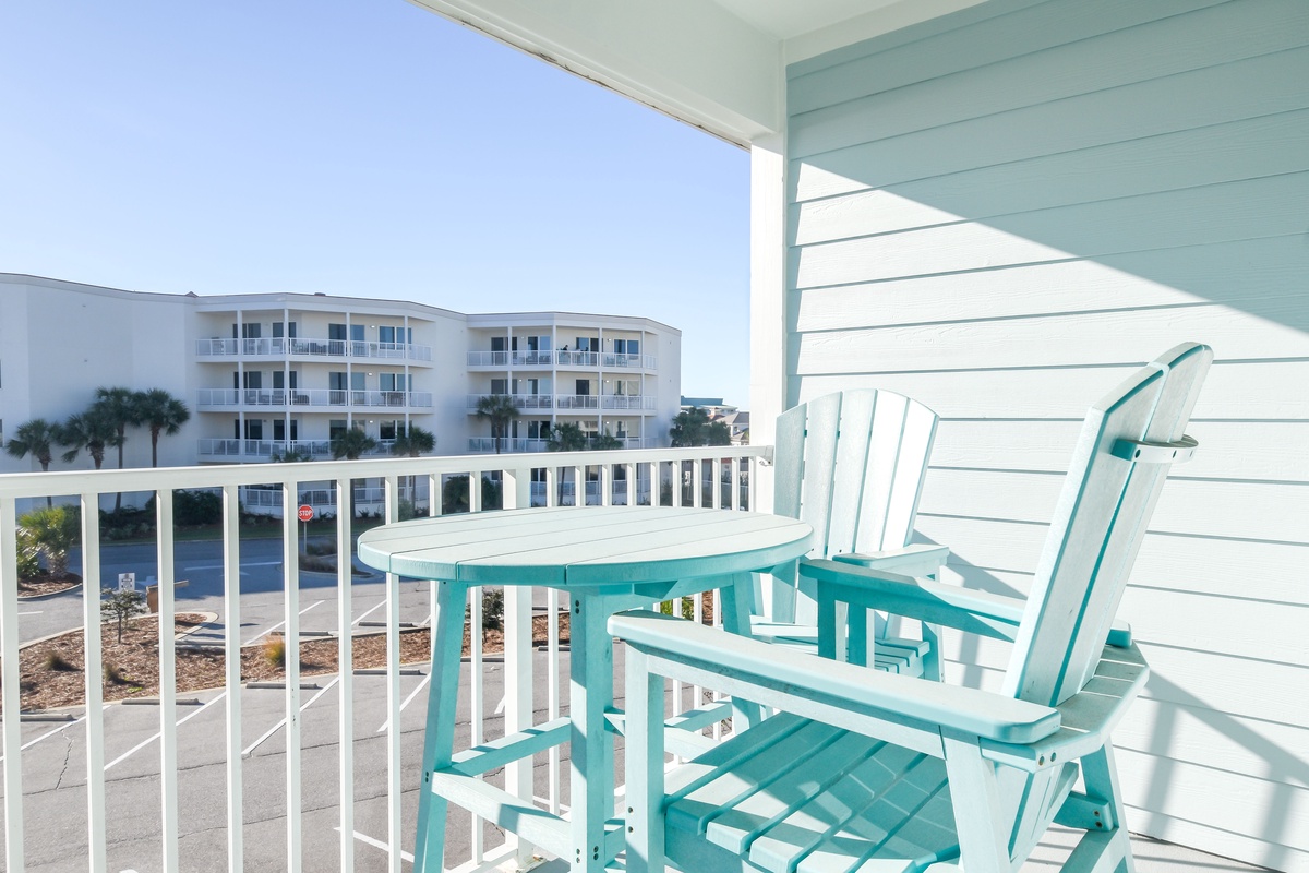 Summerspell 309 - Balcony with Table