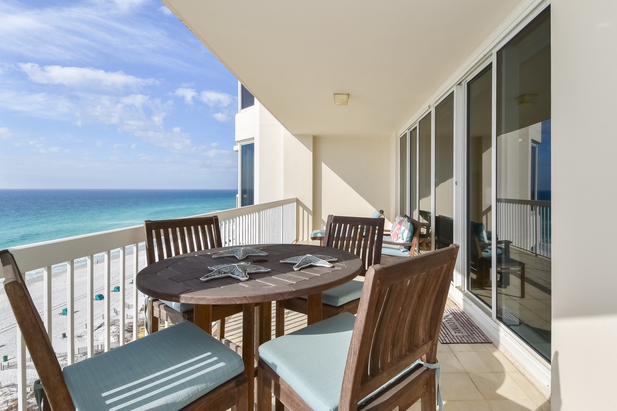 Silver Beach Towers West 1004- Balcony Seating