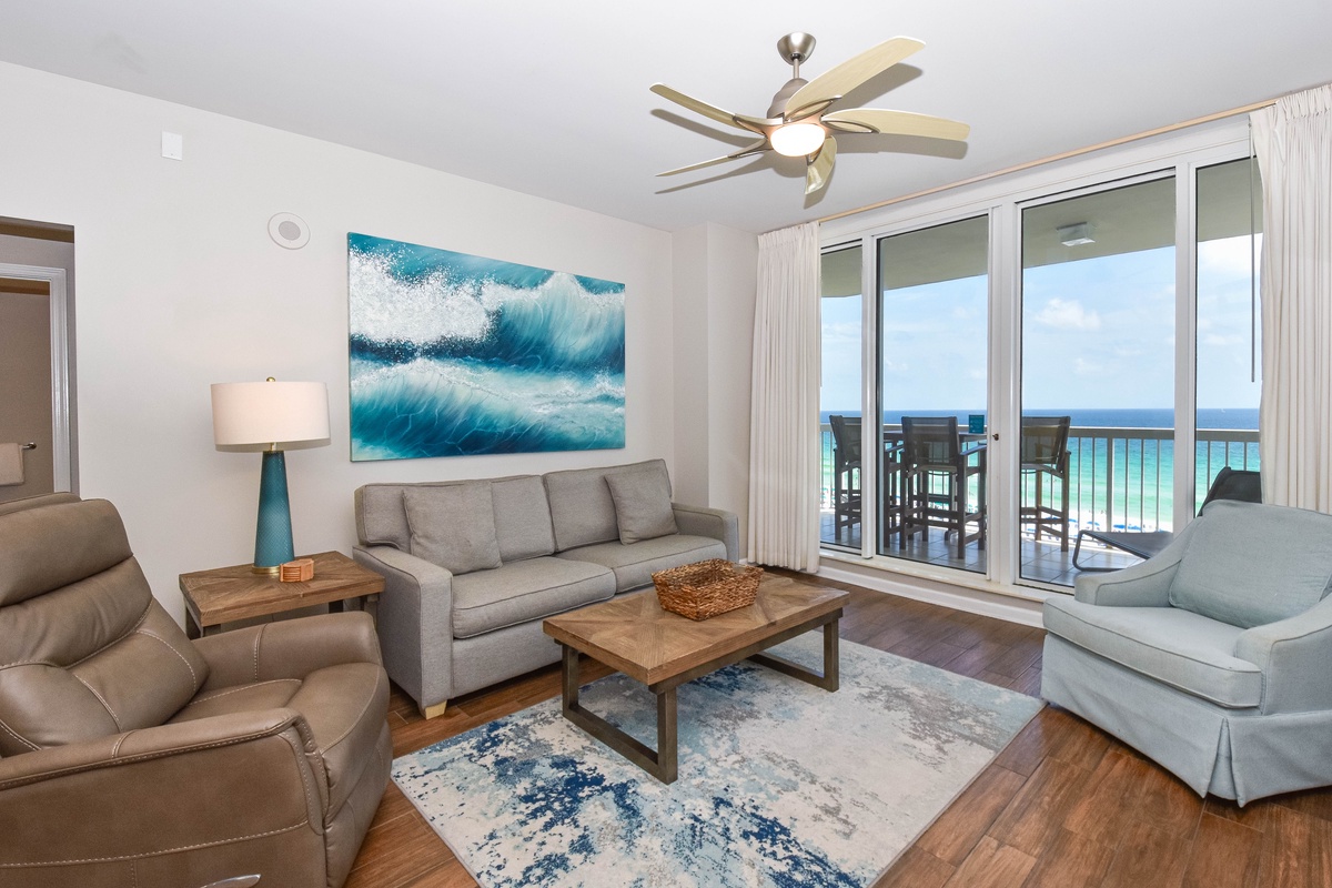 Silver Beach Towers E602