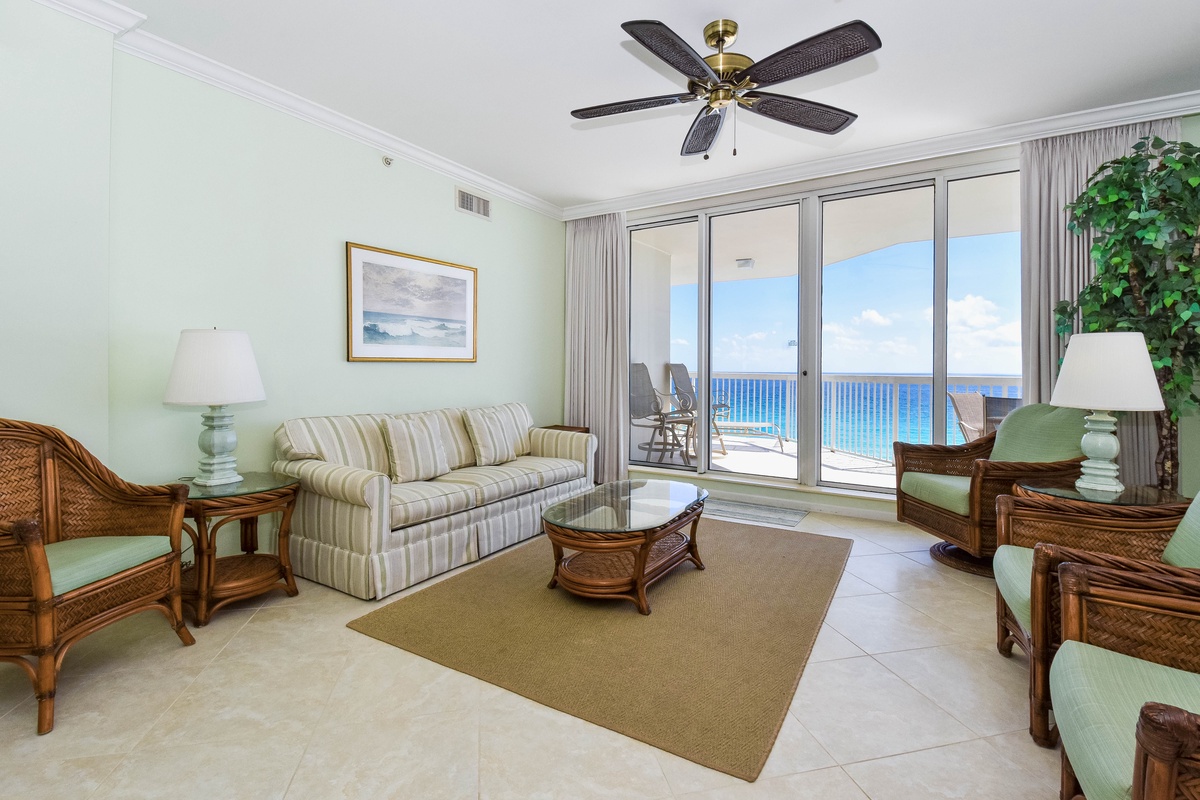 Silver Beach Towers E806