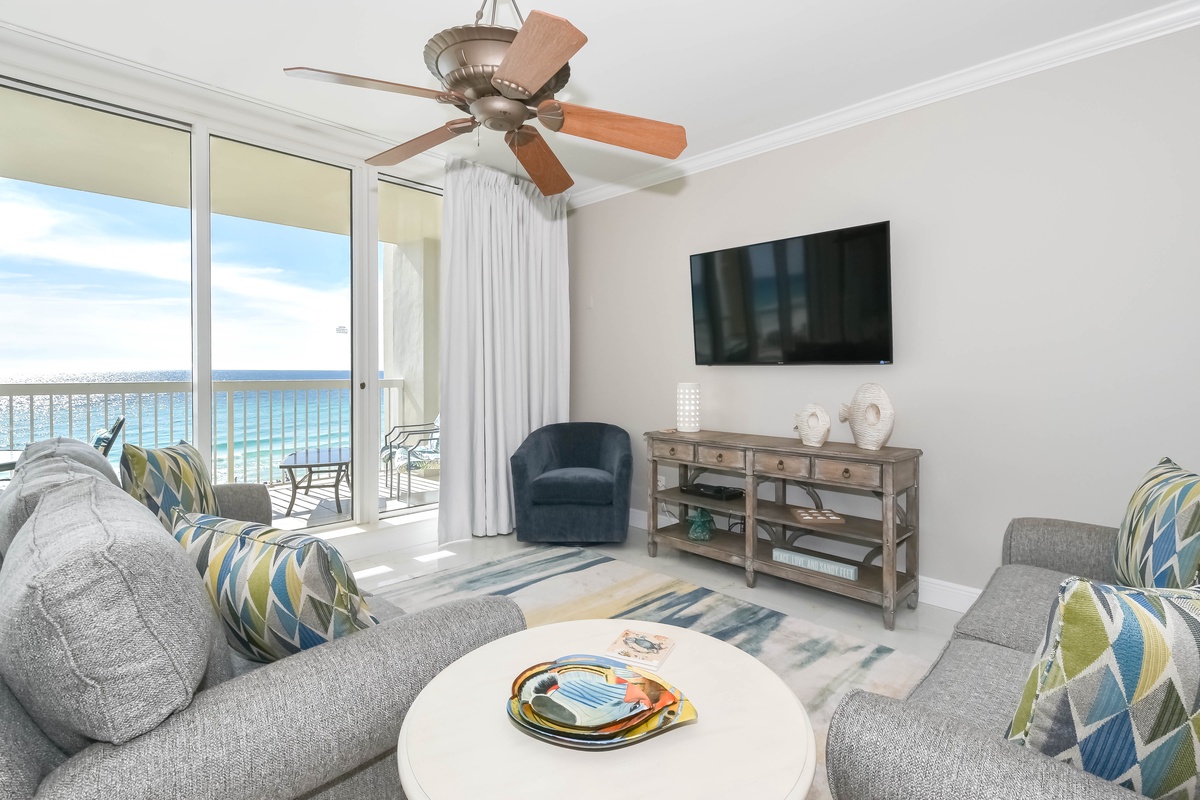 Silver Beach Towers East 504- Living Area