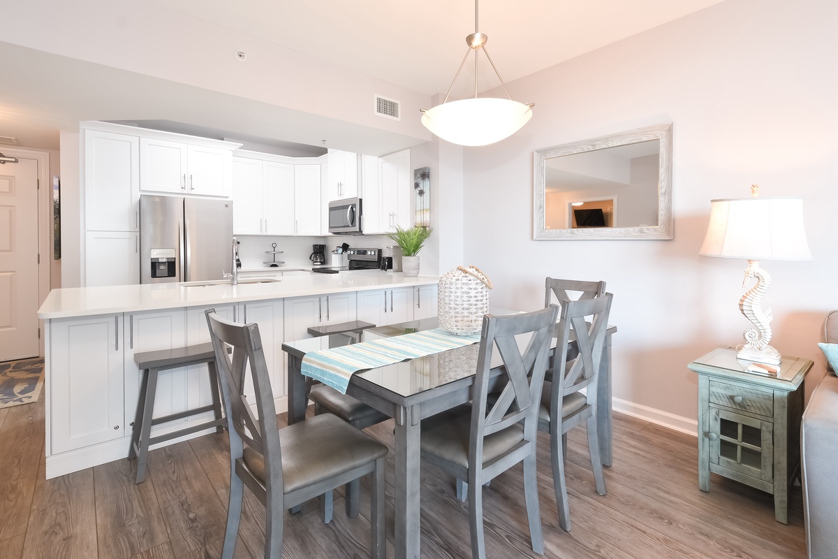 The Palms of Destin 2709 - Dining Area