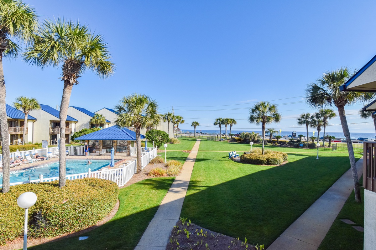 Blue Surf 21 - Balcony View