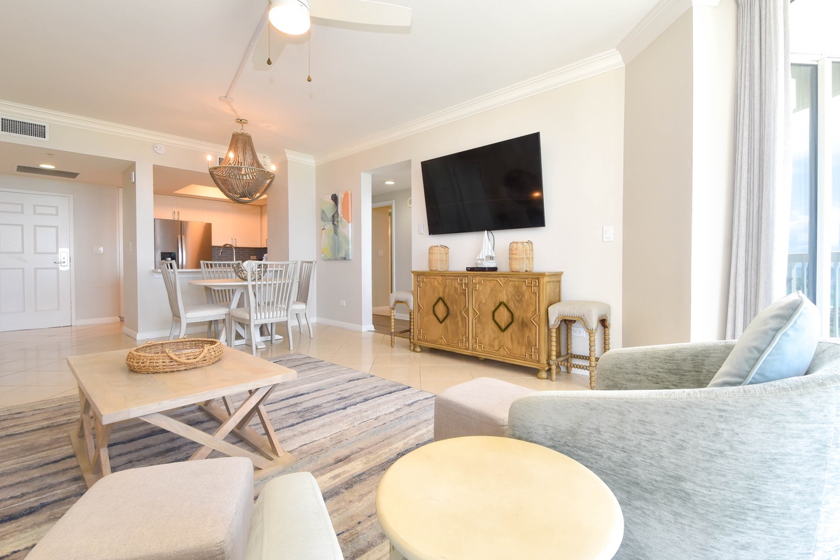 Silver Shells St. Croix 502 - Living Area with Flat Screen TV