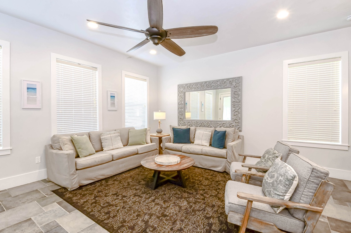 Crystal Gold - Living Area
