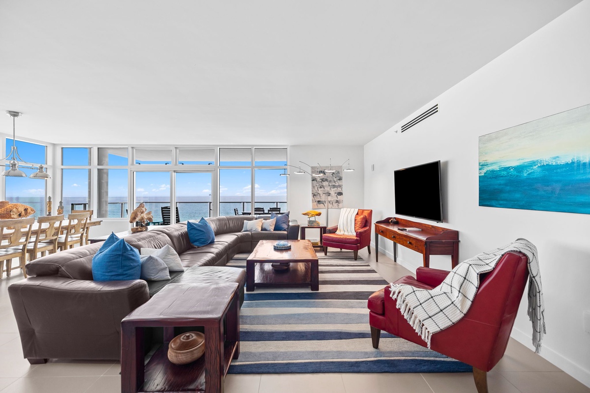 1900 Ninety Eight 801 - Living Area