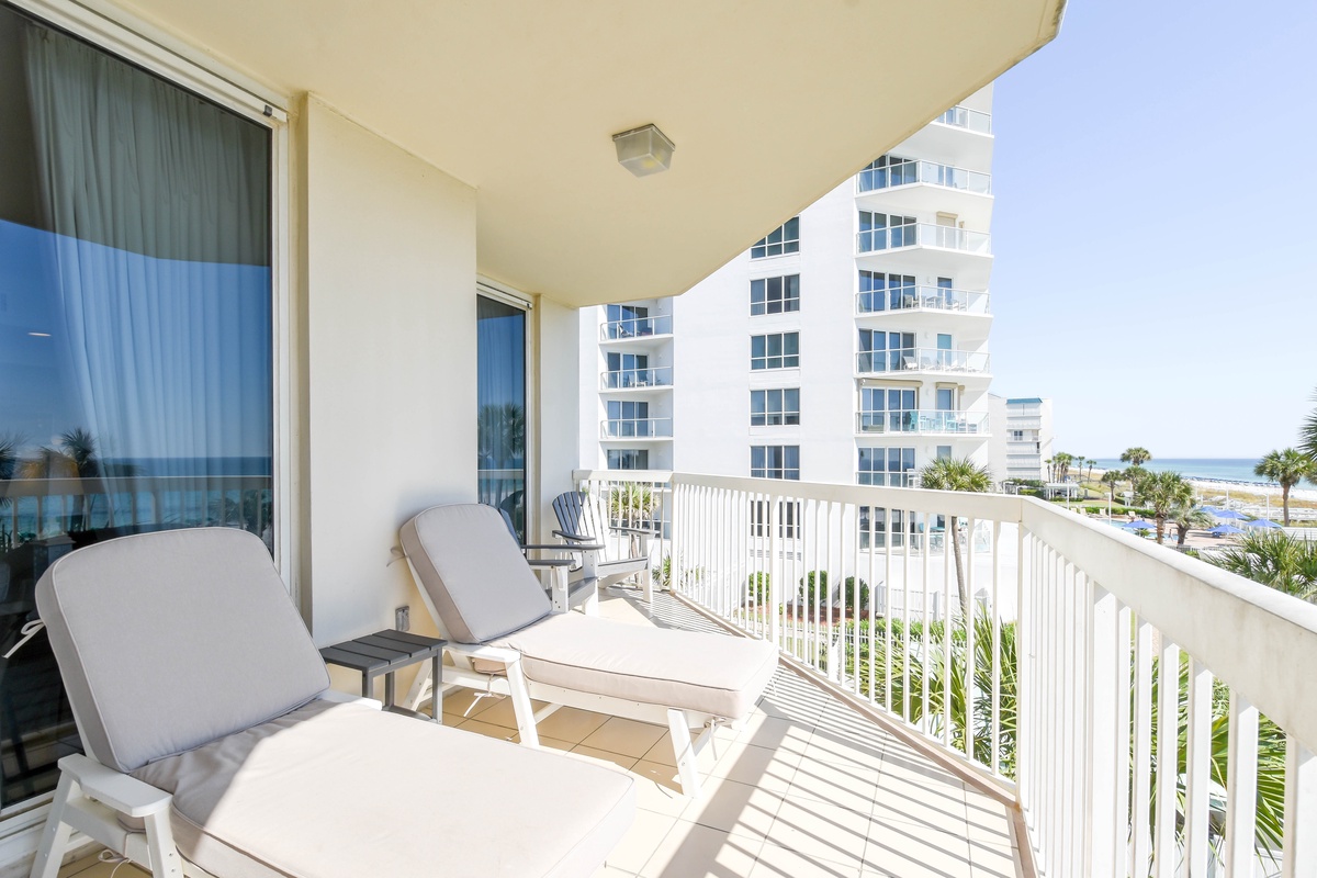 Silver Beach Towers East 301- Balcony Seating
