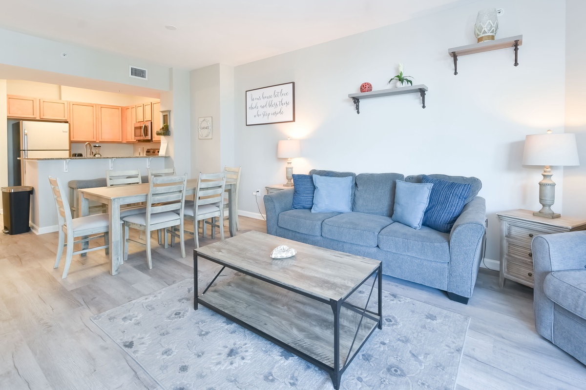 The Palms of Destin 2403 - Living area