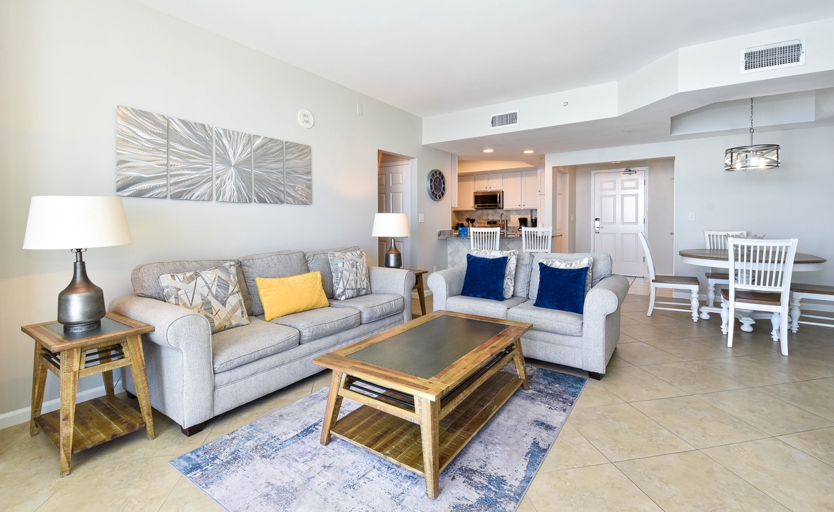 Silver Beach Towers E905