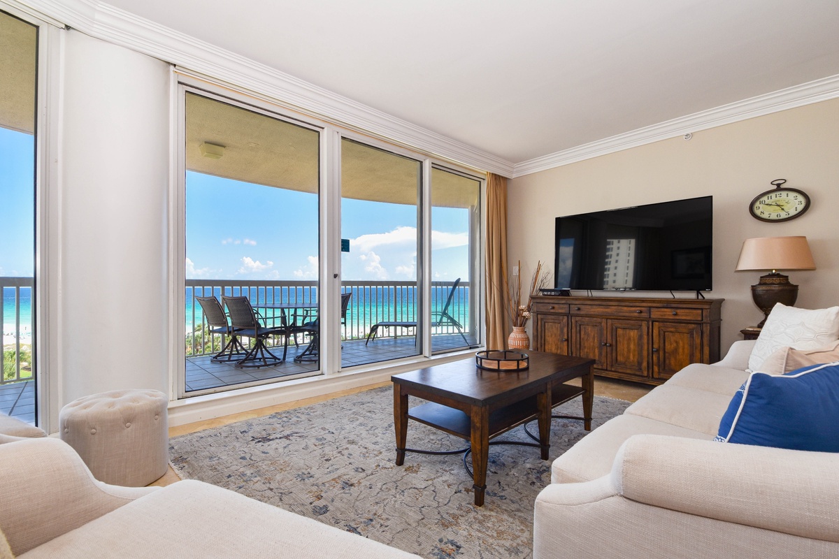 Silver Shells St. Maarten 602 - Living Area with Gulf Views