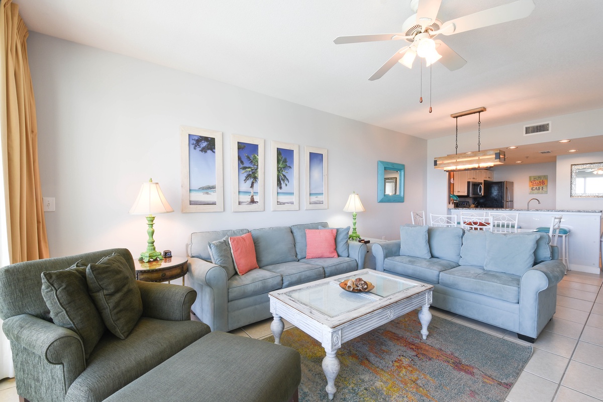 Sterling Shores 414 - Living Area