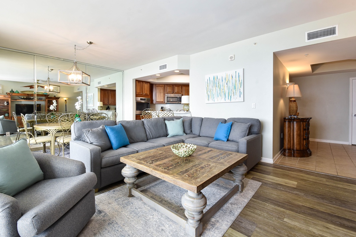 Silver Beach Towers W603