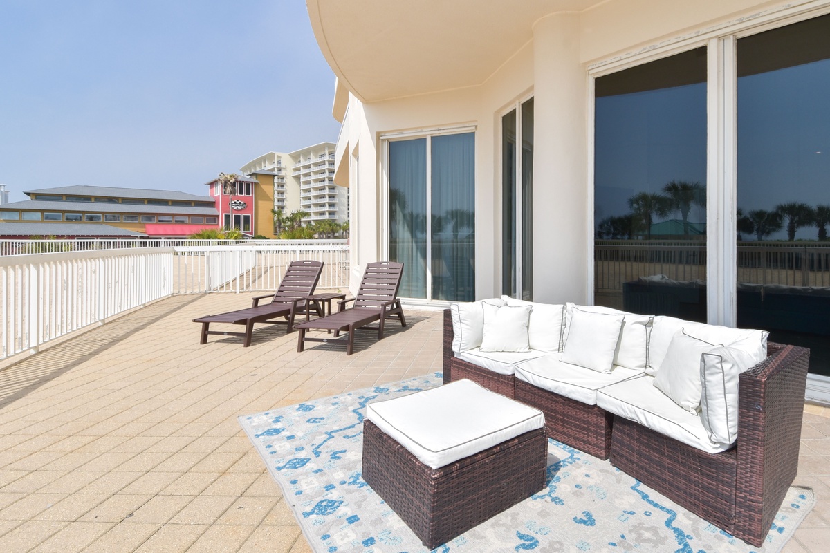 Silver Shells St. Maarten 207- Balcony