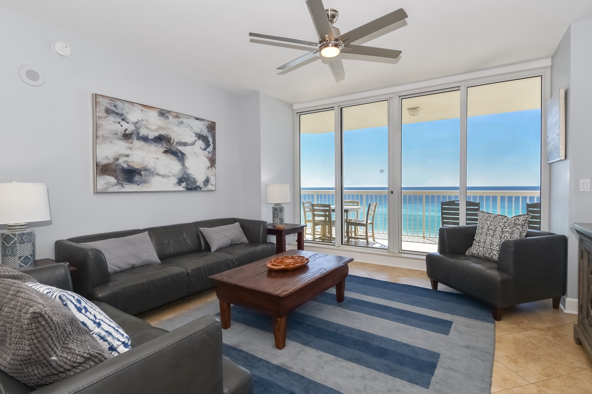 Silver Beach Towers E702