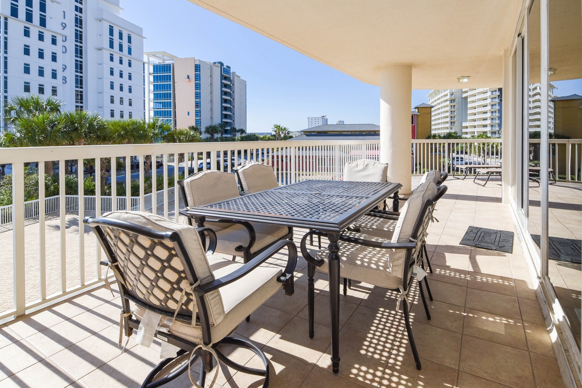 Silver Shells Maarten 308 - Balcony