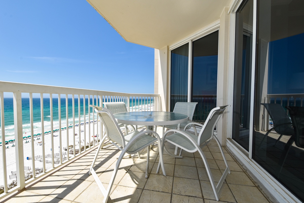 Silver Beach Towers West 805 - Balcony Table