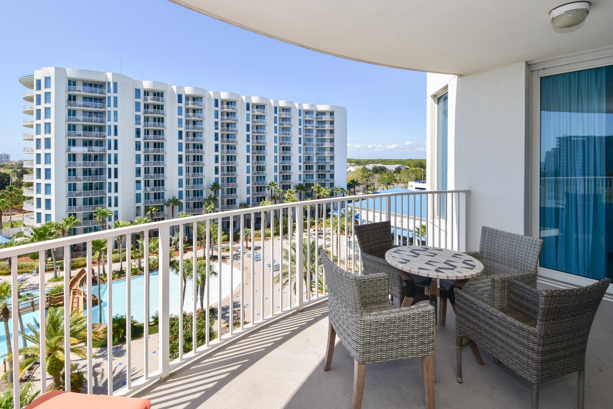 The Palms of Destin 1715 - Balcony Seating