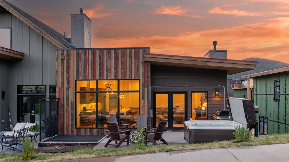 Exterior - Commerce House in summer (unfortunately, firepit is not approved for guest use)