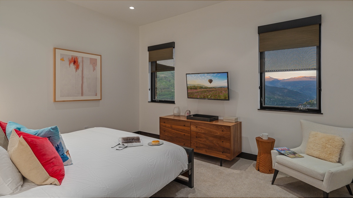 Bedroom 3, Lower Level - King suite 2