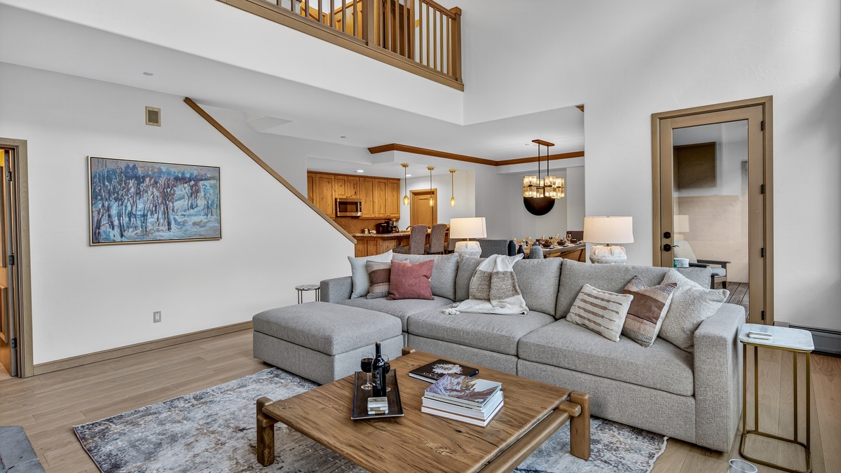 Great Room, Main Level