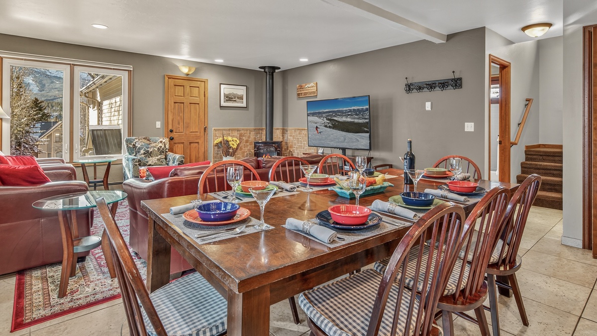 Dining Area, Main Level