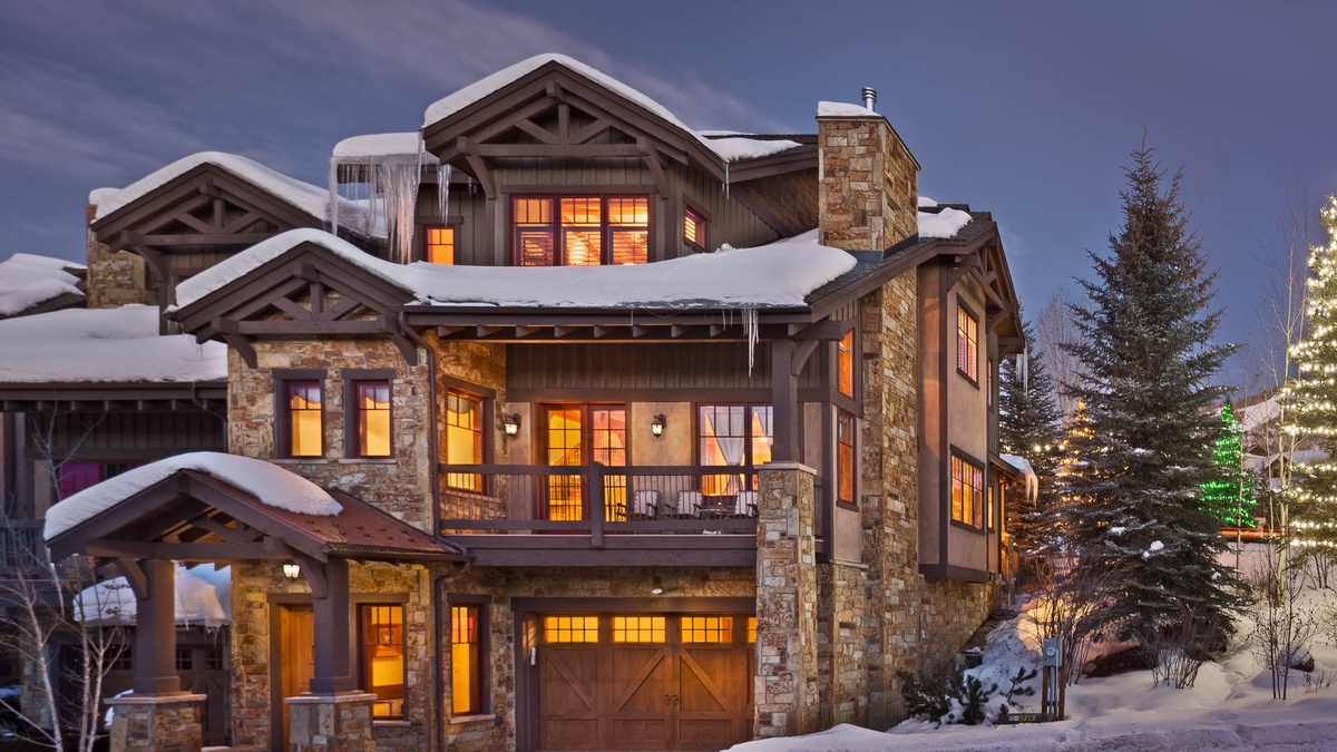 Welcome to Elkstone Chalet!