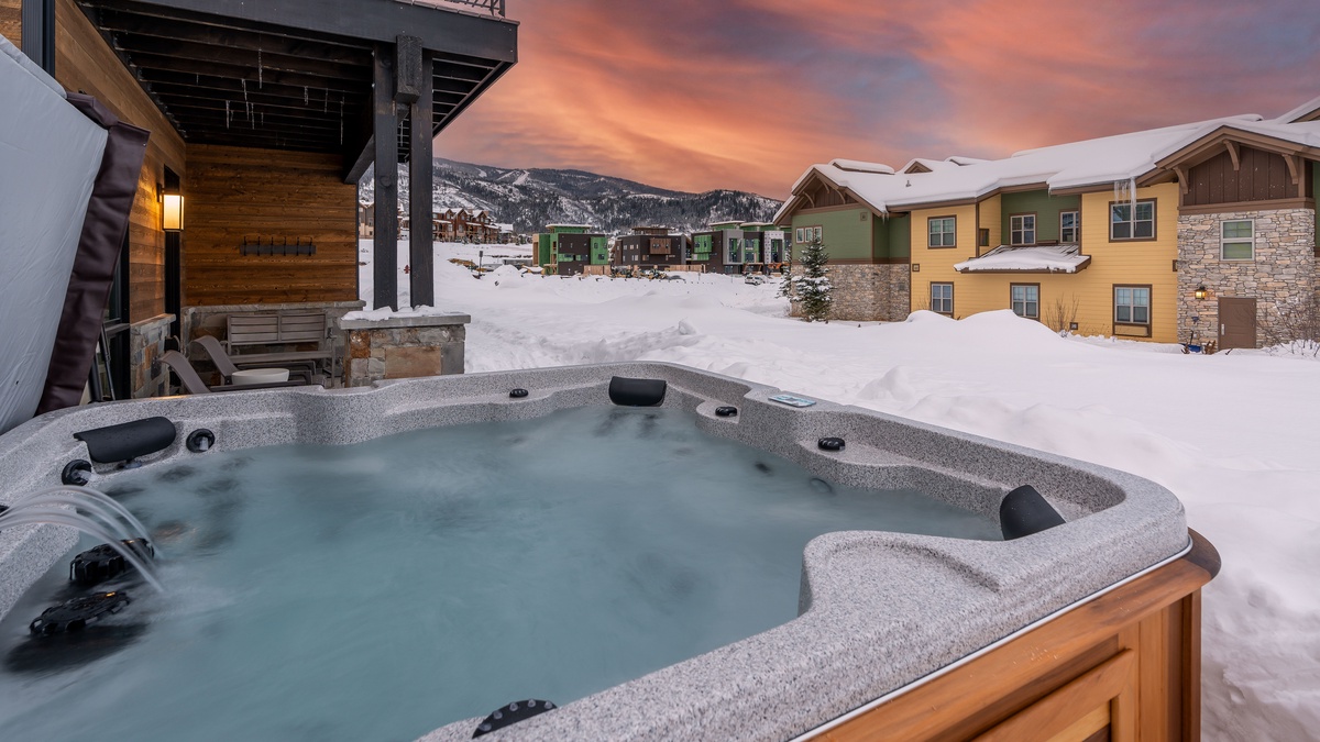Private hot tub