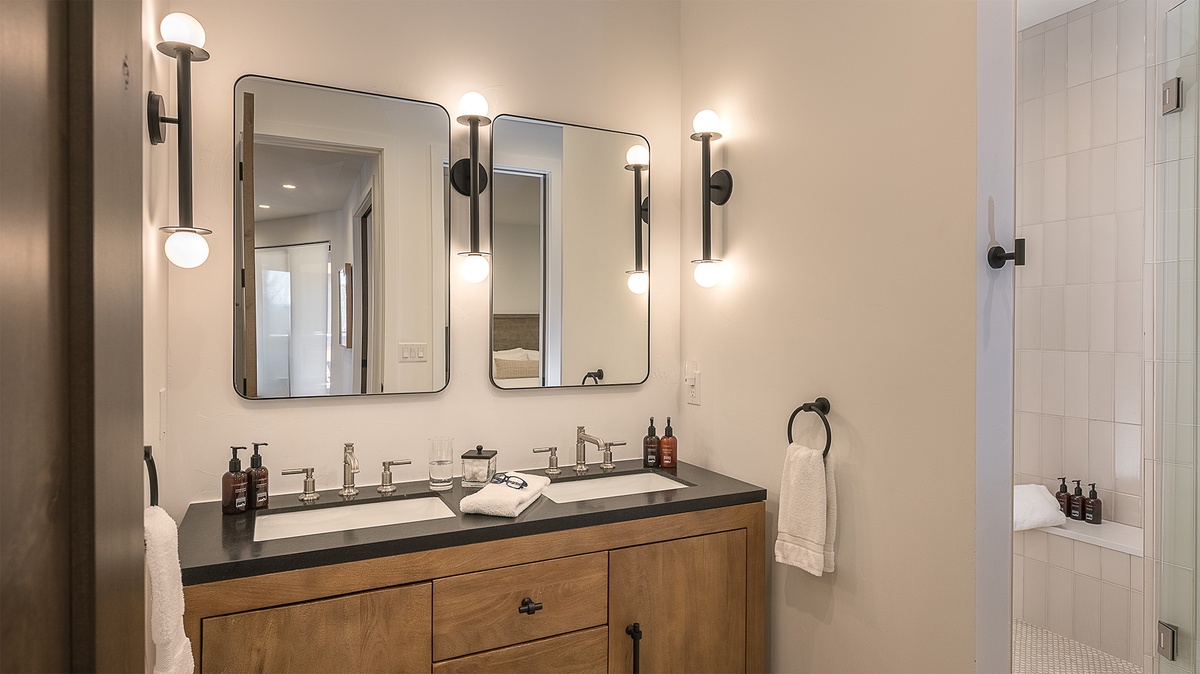 Bedroom 3, Main Level - Ensuite with double vanity