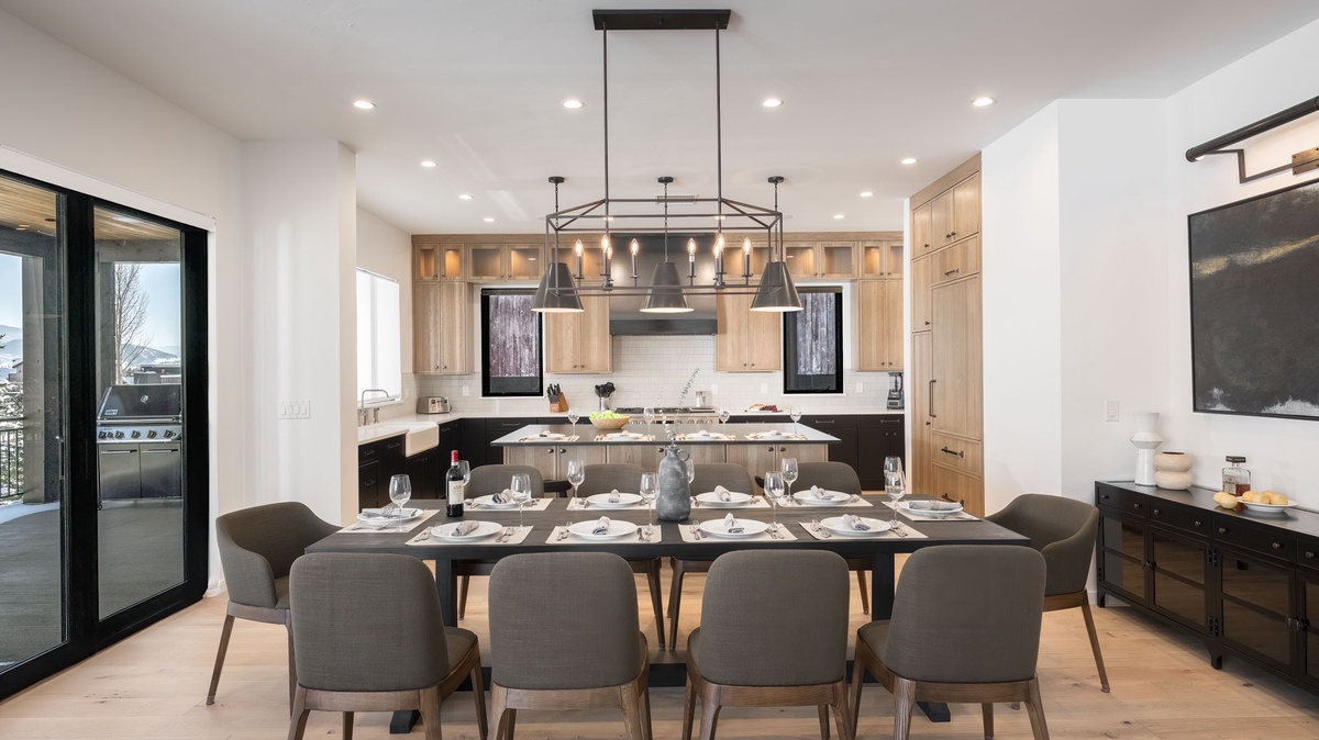Dining Area, Upper Level - Long dining table with seating for ten
