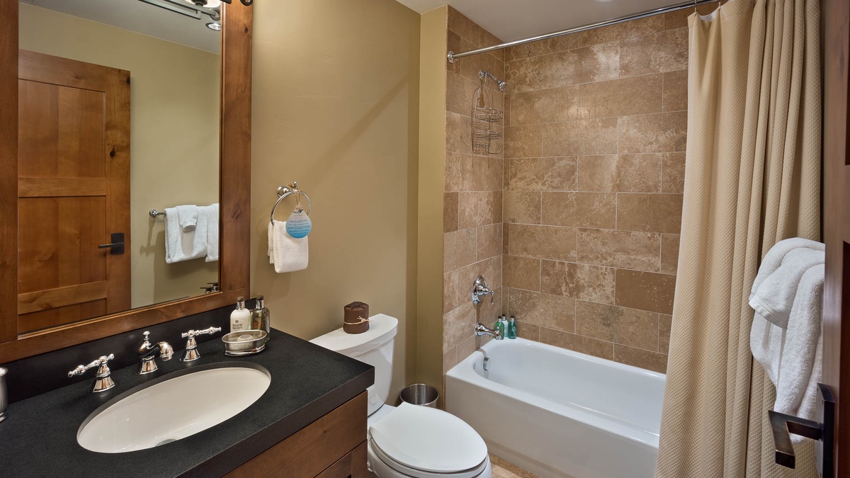 Bedroom 4, Main Level - Ensuite