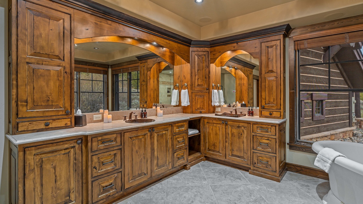 Bedroom 1, Main Level - Primary king ensuite with dual vanities