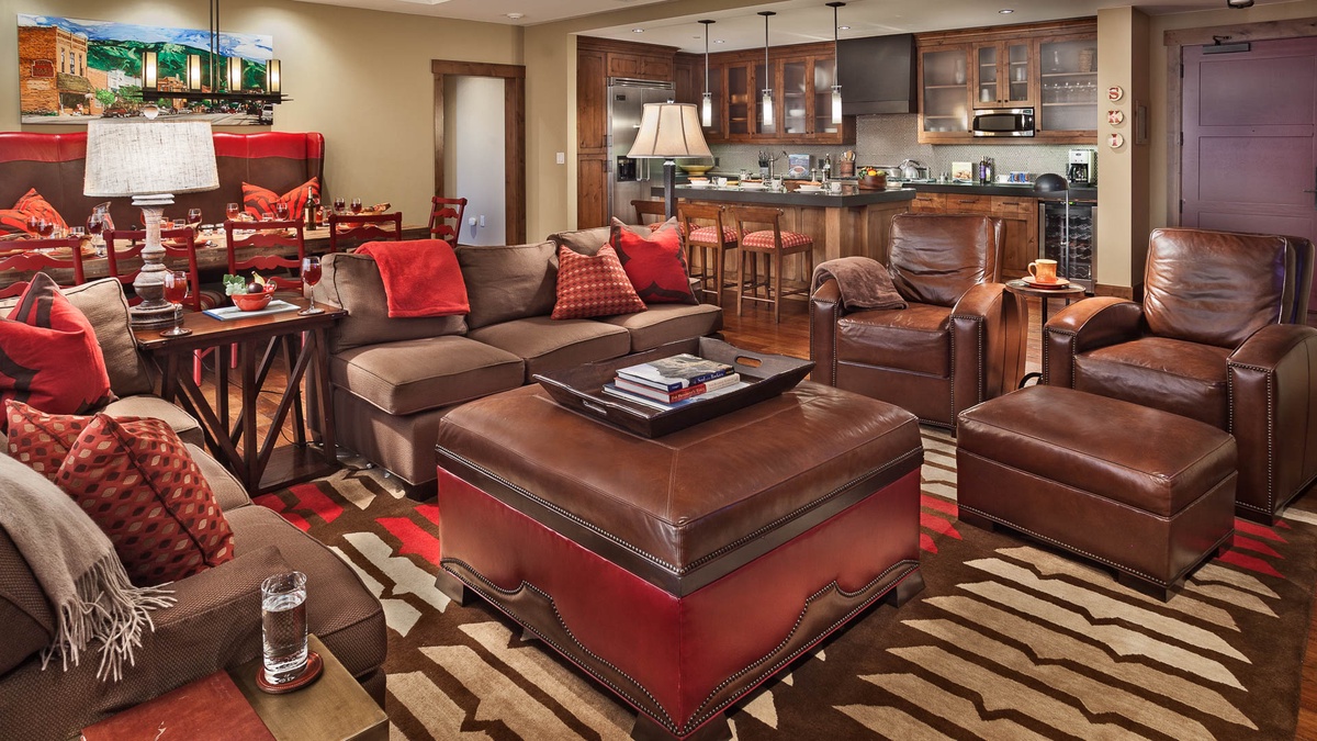 Great Room, Main Level - Open layout