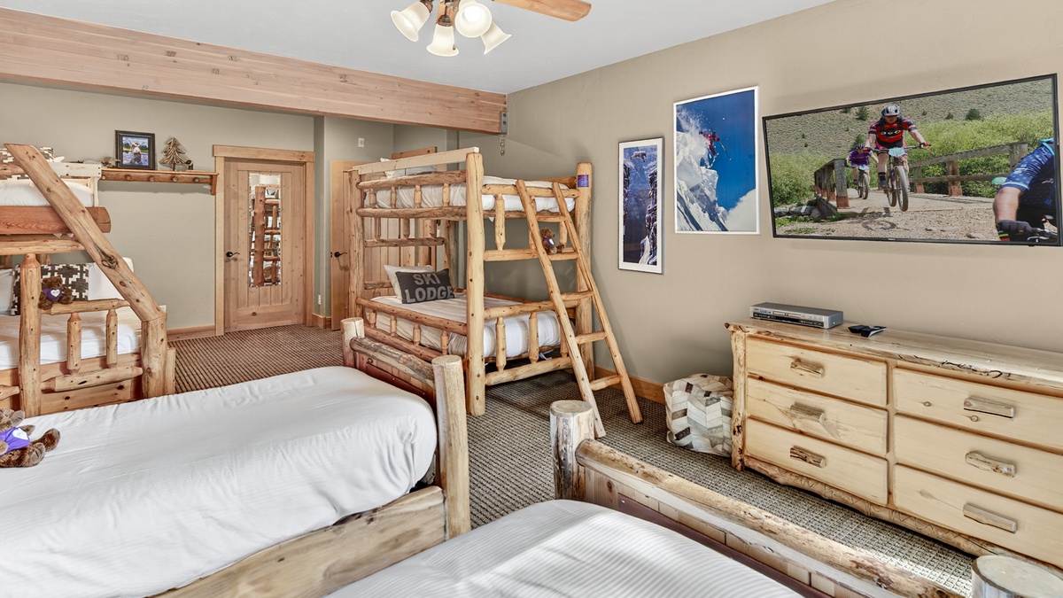 Bedroom 7, Lower Level - Bunk room with 2 twins