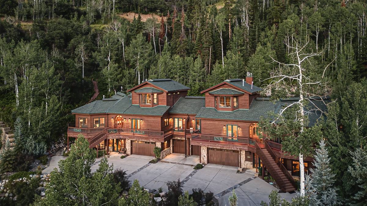 Welcom to Apex Lodge Grande...Both sides of this home are available to rent together as Apex Grande