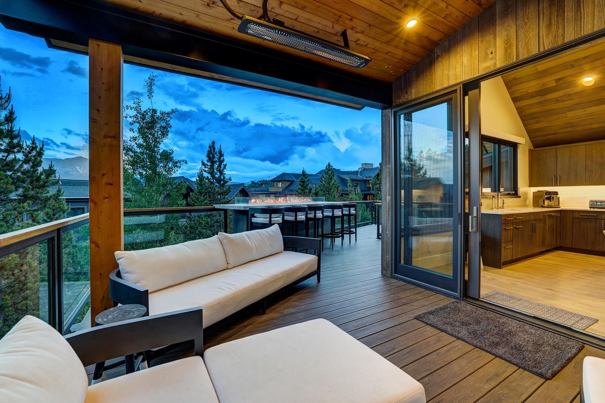 Deck, Main Level