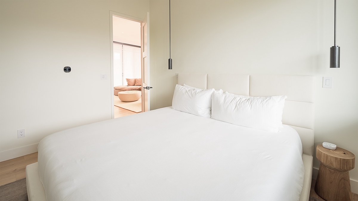 Bedroom 3, Lower Level - King suite