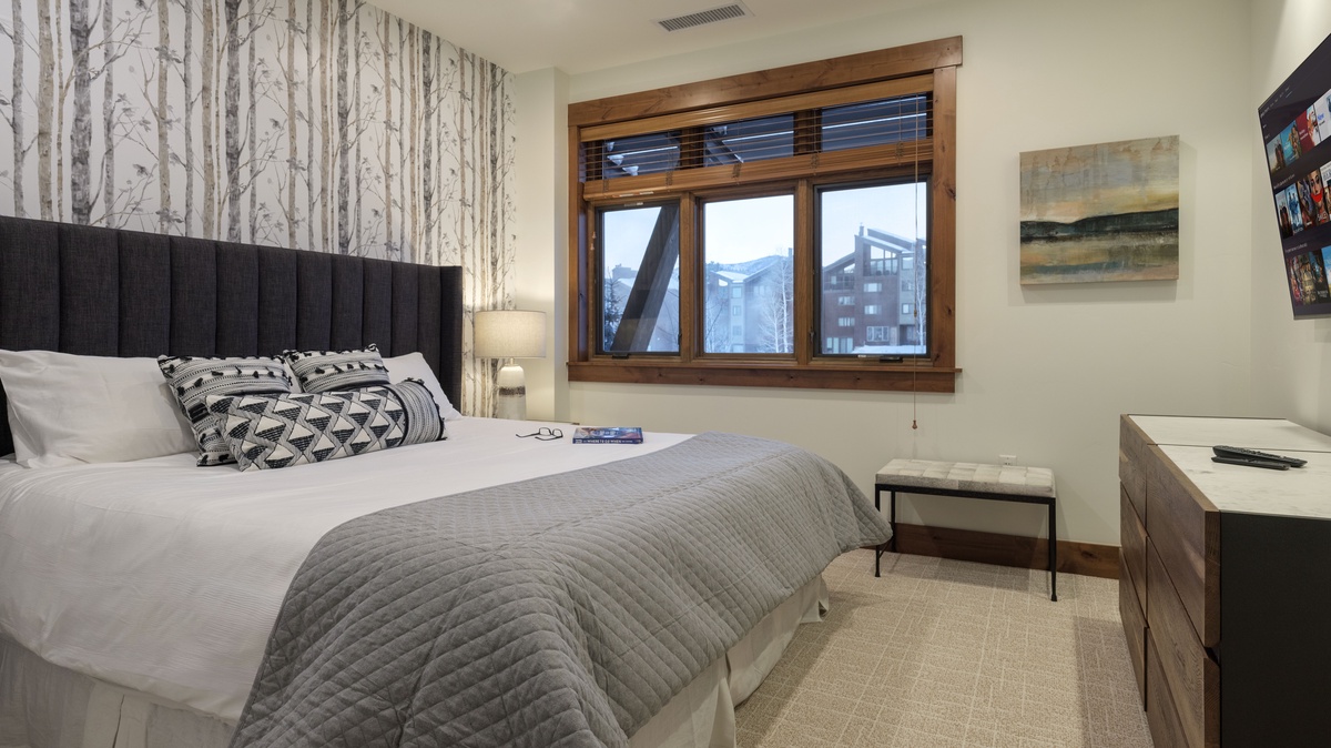 Bedroom 3, Main Level - Guest king bedroom 3