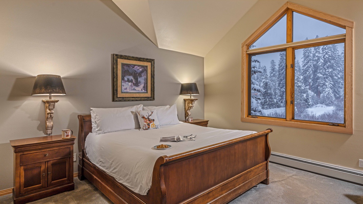 Bedroom 1, Upper Level - Primary king suite on upper level